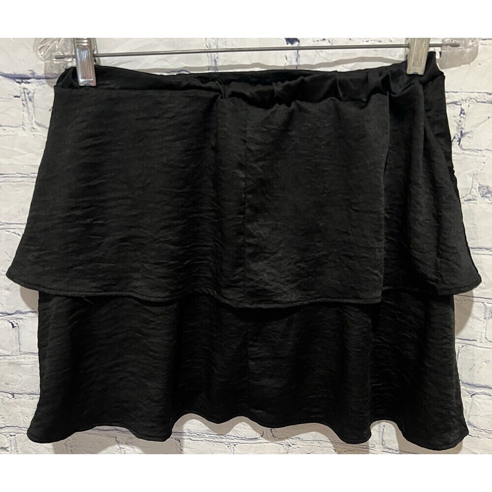 Lelis Black Silky 2 Tiered Elastic Waist Mini Skirt Size Small - Picture 2 of 4